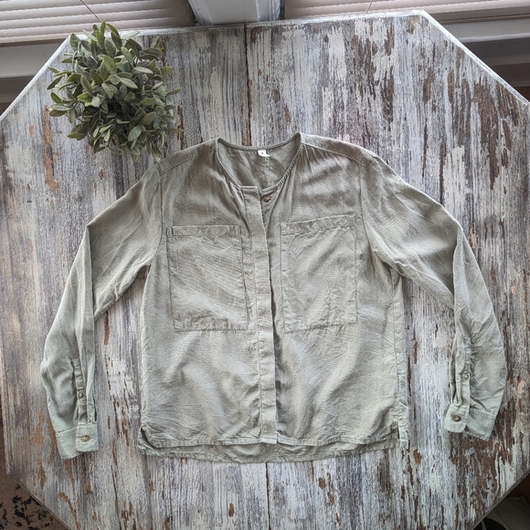 KOTN Tunic Button Up Blouse Green Womens Medium - Picture 2 of 9